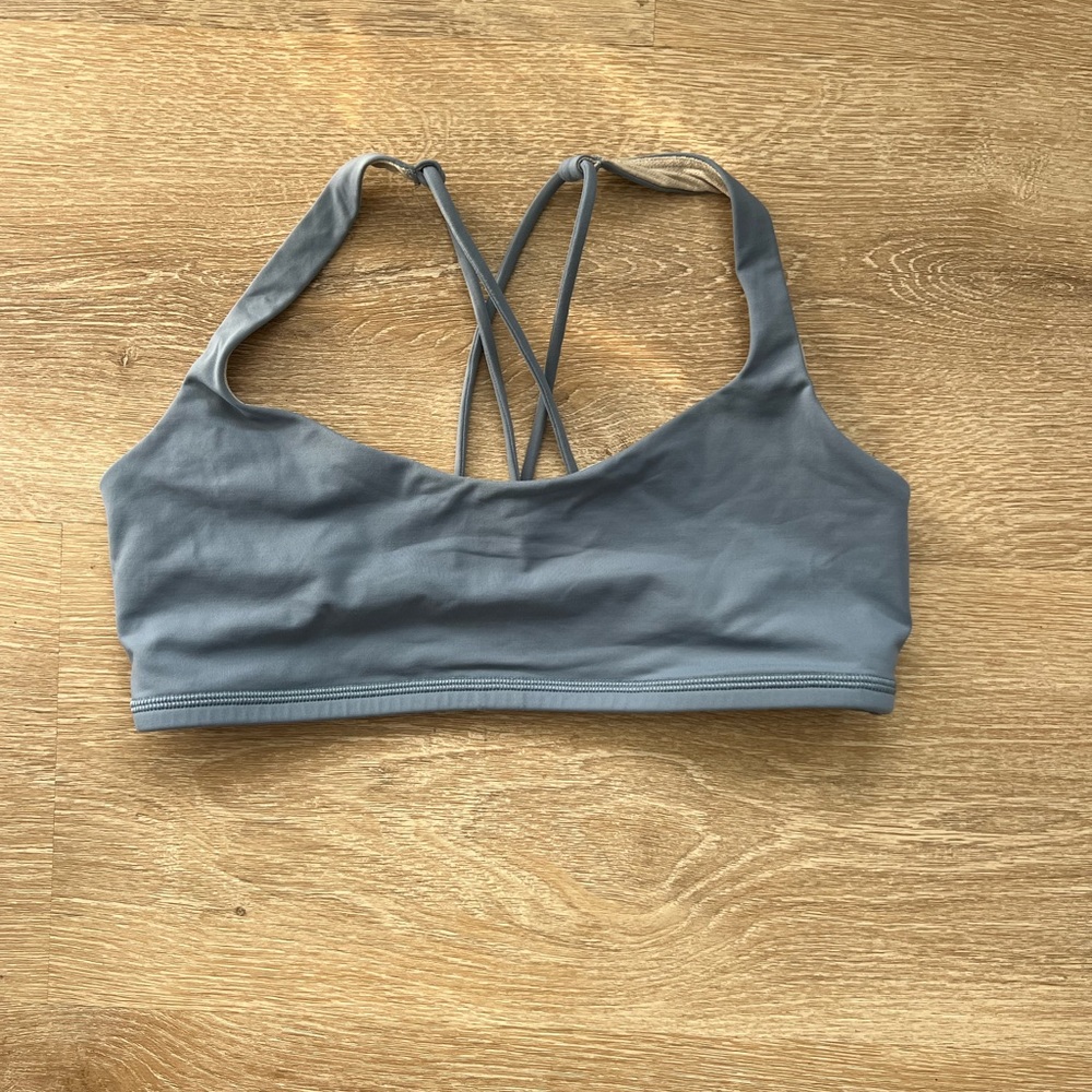 Lululemon free to be sports bra